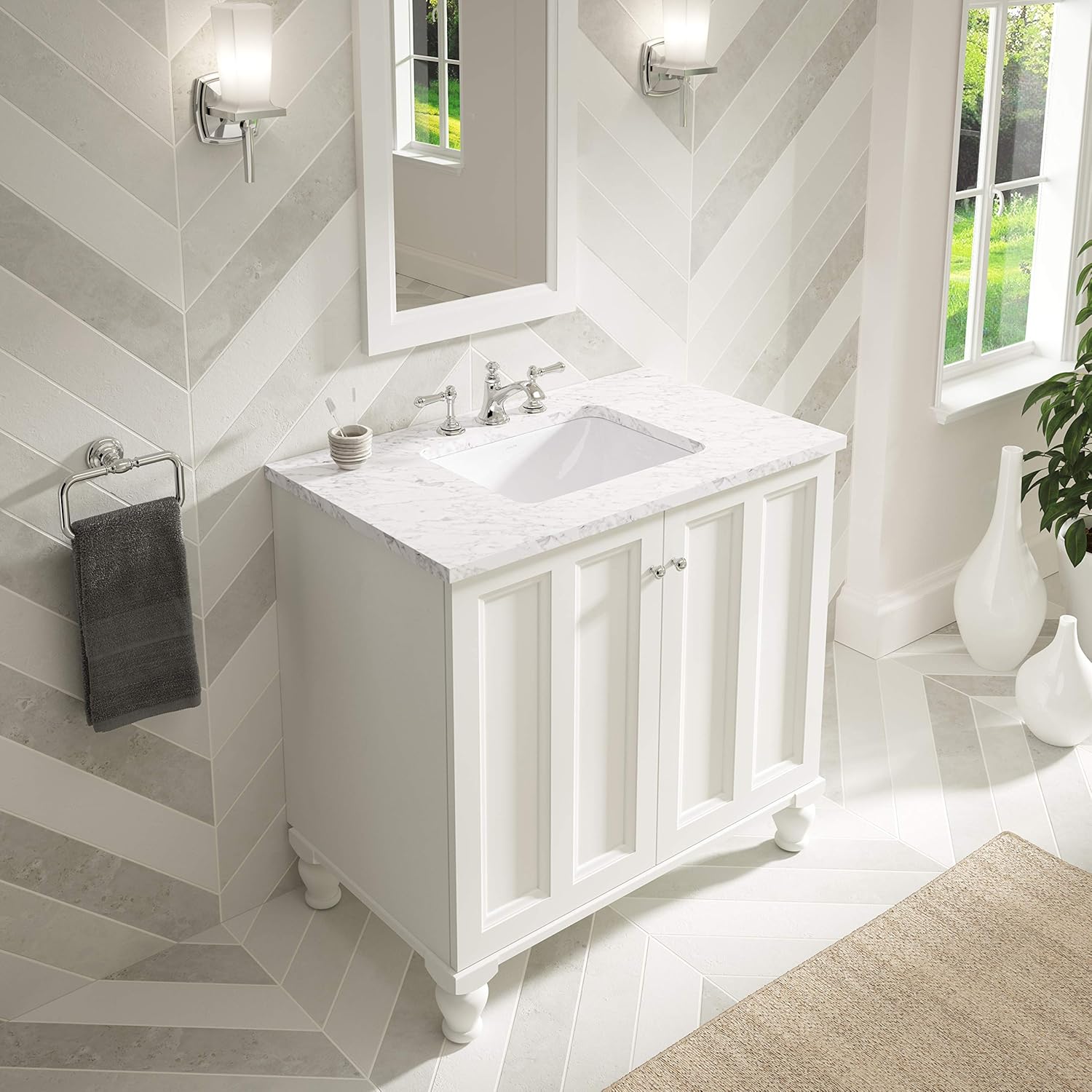 White Under-Mount Bathroom Sink C3272