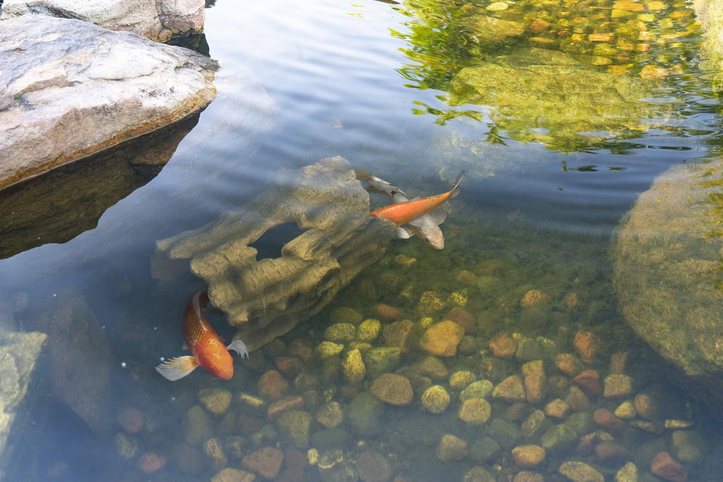 Faux Log Fish Cave O3793