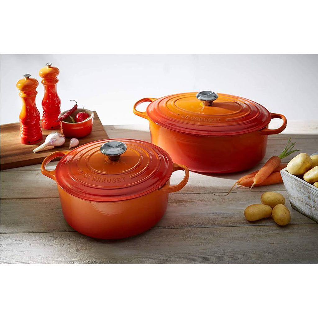 6.75-Quart Cast Iron Oval Dutch Oven Y238