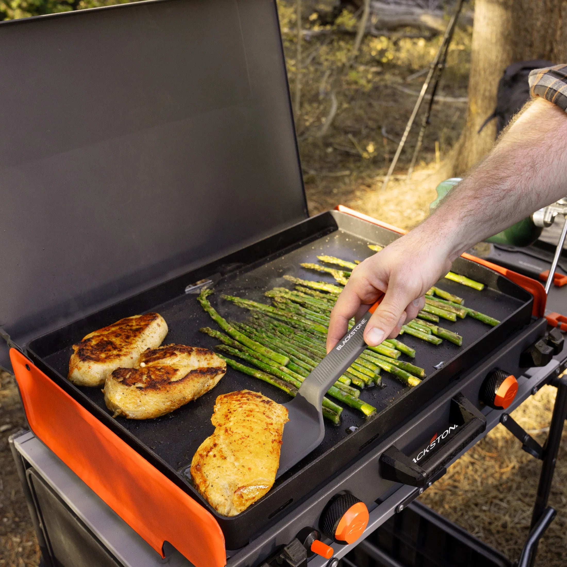 20"x14" 2-Burner Propane Camping Griddle with Latching Hood O840201