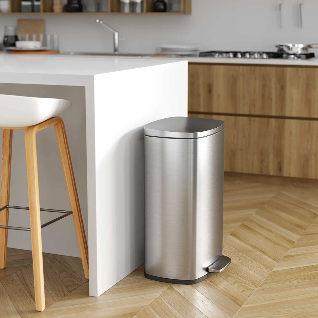 13.2 Gallon and 1.32 Gallon Stainless Steel Step Trash Can D819264