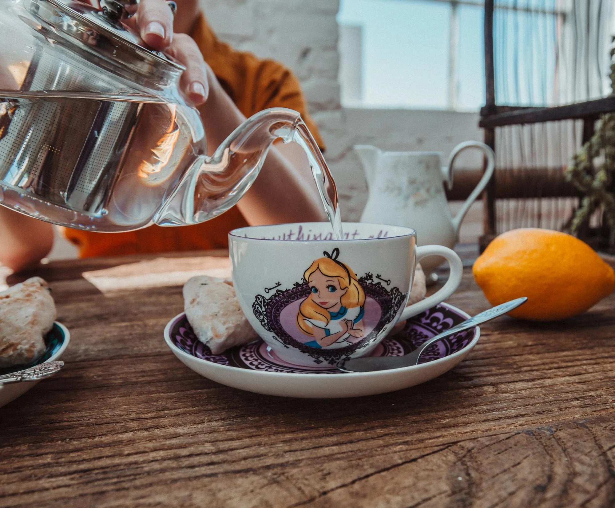Bone China Teacup and Saucer Set of 2 T37151