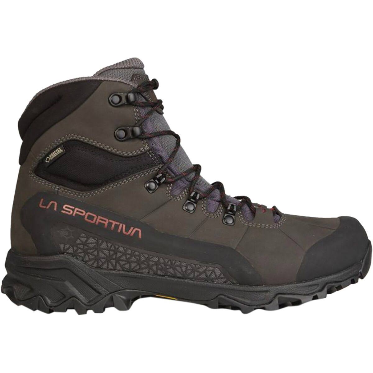 Carbon/Chili Wide Hiking Boots C102